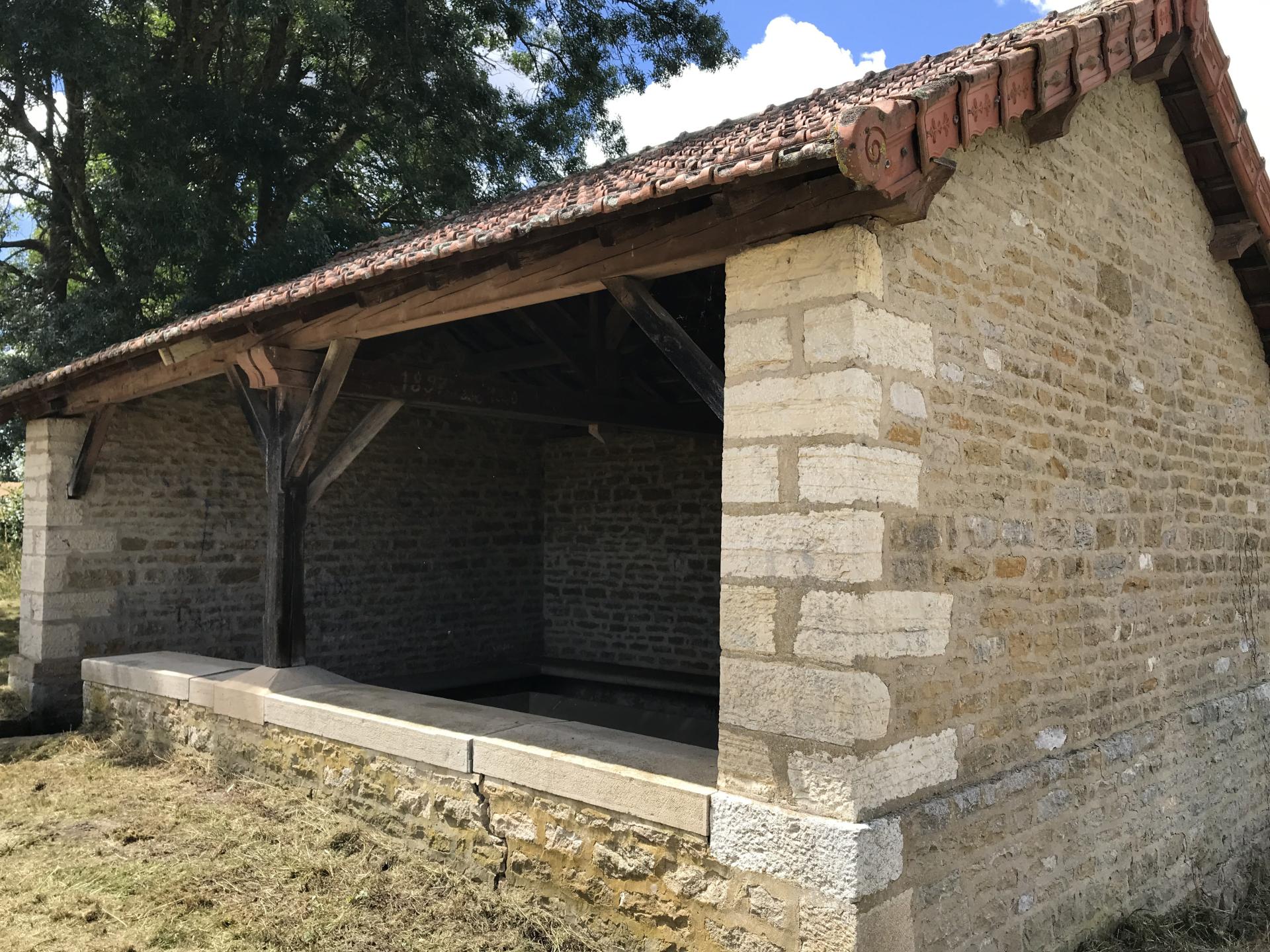 Le lavoir du Haut de Sienne